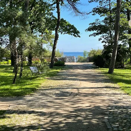 Haus Am Wg 01 アパート *